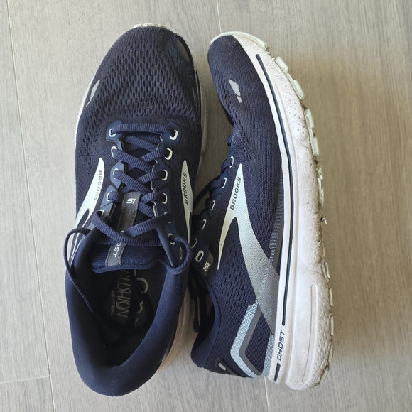 Brooks Shoes - Brooks Navy Ghosts Running Shoes